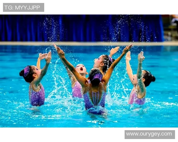 游泳：探索水中运动的魅力与健康益处，提升身体素质与心灵放松的完美结合